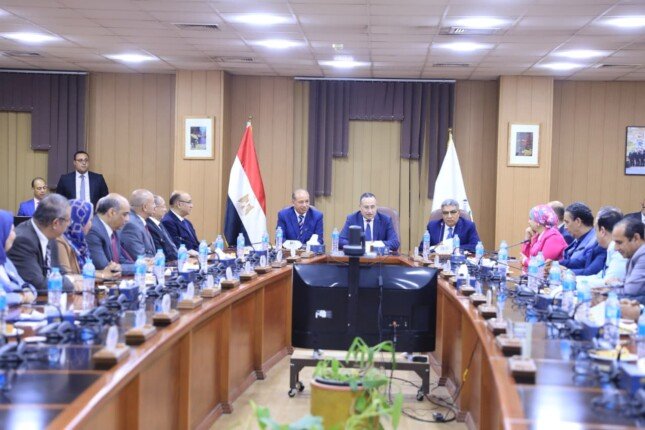 وزير التعليم العالي يترأس اجتماع مجلس جامعة المنصورة