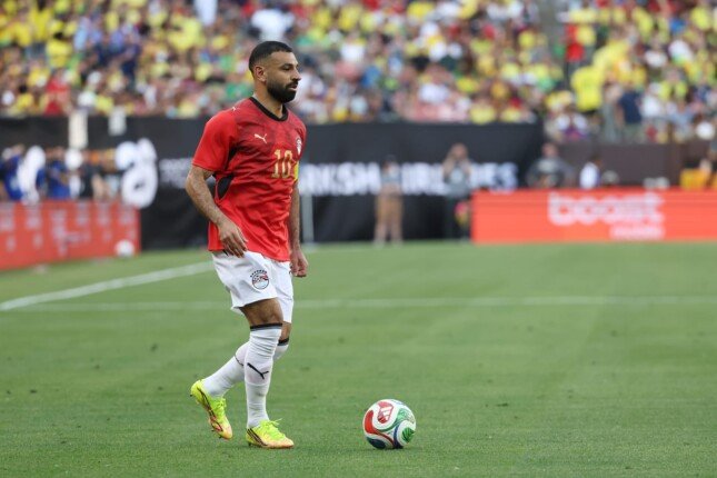 محمد صلاح يقترب من الدوري التركي.. جلسة مع مدرب بشكتاش تكشف التفاصيل