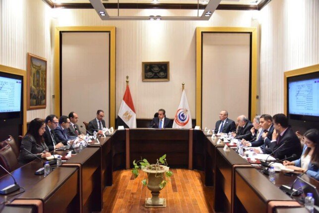«الصحة» تناقش اشتراطات تجديد ترخيص مزاولة مهنة الطب