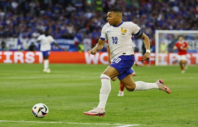 مبابي بعد وداع كأس العالم: خيبة الأمل كبيرة ولم نقدم ما يكفي أمام إسبانيا