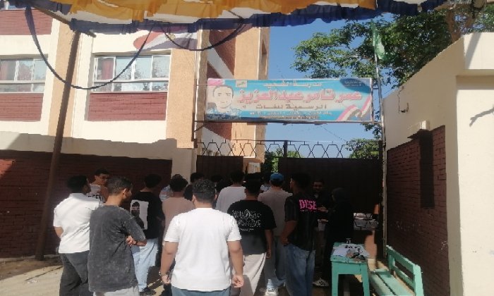 انخفاض ضغط وأزمة تنفسية.. تفاصيل إصابة 3 طالبات ثانوية عامة أثناء امتحان الكيمياء والجغرافيا بالشرقية