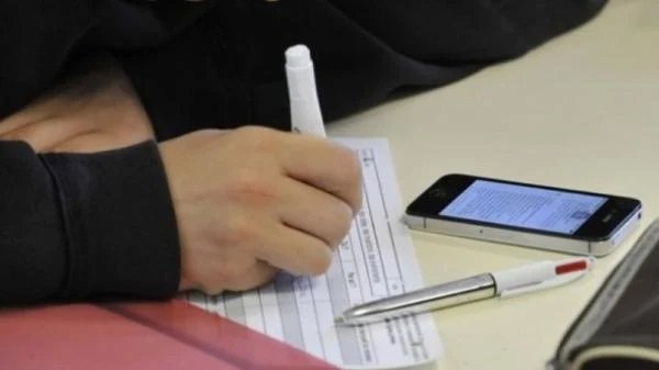 امتحان الإنجليزي ثانوية عامة 2026.. ضبط المتورطين في تصوير وتداول الأسئلة