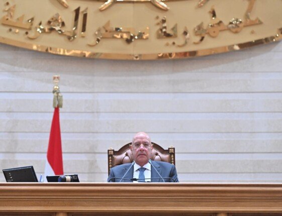 «مثالا يُحتذى به».. رئيس النواب يشيد بنقاش أعضاء المجلس حول قانون جهاز مستقبل مصر