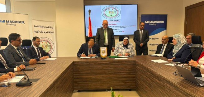 «نقل الكهرباء» توقع عقد إنشاء خط جهد 500 كيلوفولت لاستيعاب قدرات طاقة الرياح