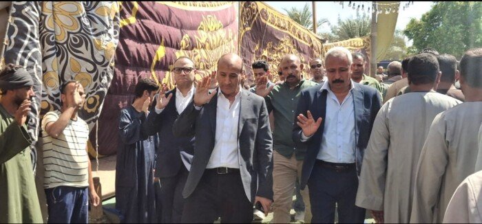 محافظ أسيوط يقدم واجب العزاء لأسر ضحايا حادث «تروسيكل» ترعة أبوتيج