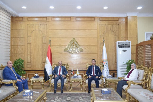 جامعتا بنها والفارابي العراقية تبحثان تعزيز التعاون الأكاديمي والبحثي