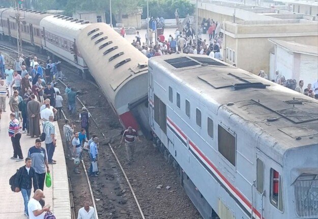 خروج عربة قطار عن القضبان بمحطة محلة روح في الغربية وإصابة 14 راكبًا