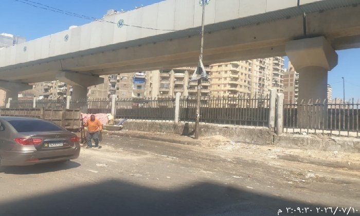 استجابة لشكاوى المواطنين.. محافظة الإسكندرية ترفع المخلفات و تطهر شبكات الصرف بعدد من المناطق