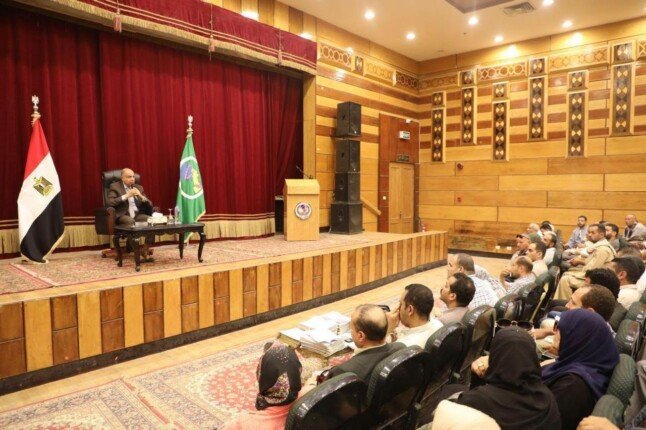 المنيا تحتل المركز الأول على مستوى الجمهورية في تقنين أراضي الدولة بنسبة إنجاز 100%