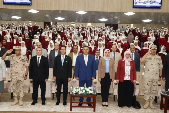 محافظ القليوبية ورئيس جامعة بنها يشهدان احتفالية الجامعة بذكرى ثورة 30 يونيو