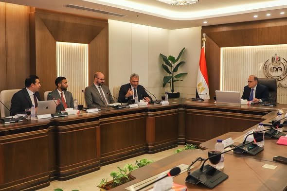 هيئة الدواء تبحث مع «HVD » تعزيز التعاون في مجال المستلزمات الطبية