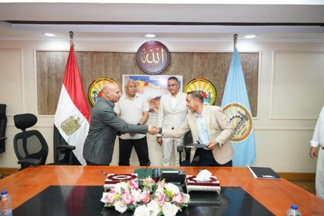 توقيع بروتوكول لتشغيل رحلات جوية منتظمة بين القاهرة ومرسى مطروح لدعم السياحة