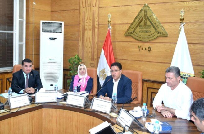 رئيس جامعة بنها: حريصون على تحويل الأفكار المبتكرة إلى شركات ناشئة