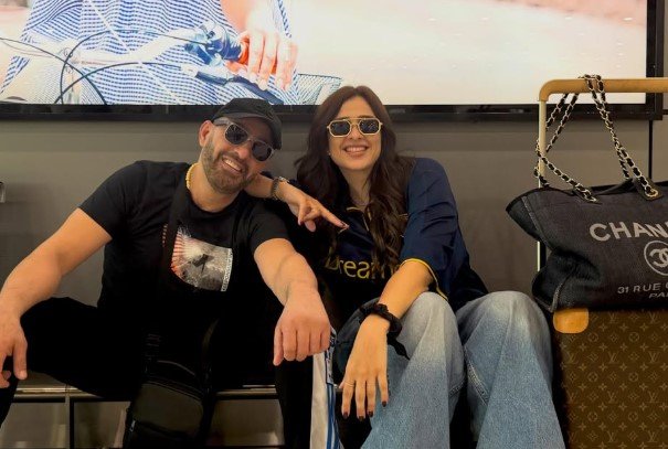 «خلي بالك من نفسك».. ياسمين عبد العزيز تشوق جمهورها للعرض المرتقب