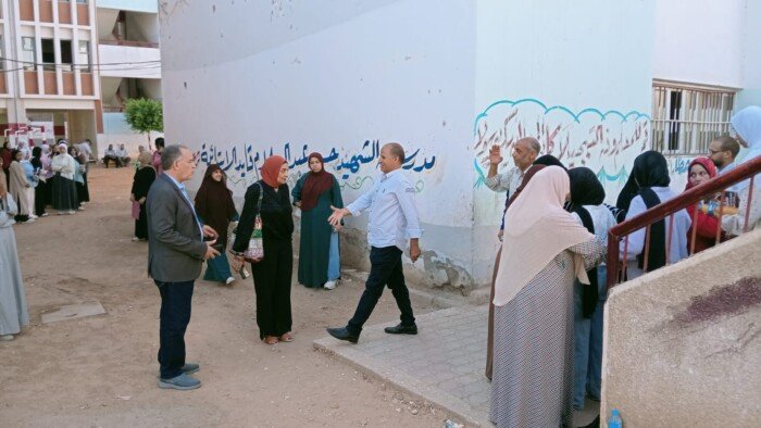 مدير تعليم أسيوط يتفقد لجان الثانوية العامة بأبوتيج ويشدد على انضباط إجراءات التفتيش