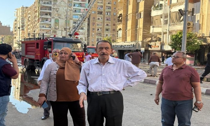 محافظ سوهاج يتابع حريق برج معهد الاتصالات.. و8 سيارات إطفاء للسيطرة على النيران