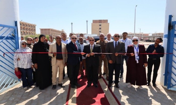 رئيس جامعة قنا يفتتح المرحلة الأولى من سور المدينة الجامعية للطالبات