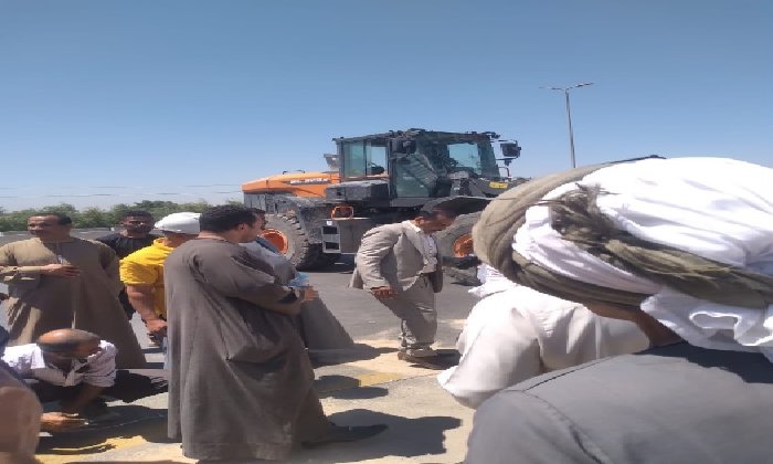 محافظ سوهاج يوجه بإنشاء مطلع ومنزل لقرية «النغاميش» على محور دار السلام