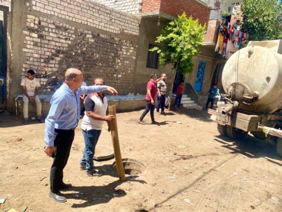 شمس التنمية تشرق في «السلخانة».. انتهاء معاناة 20 عاماً وبدء ربط المساكن بشبكة الصرف الصحي بسمالوط