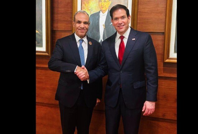 وزير الخارجية يؤكد لنظيره الأمريكي أهمية الالتزام بالقانون الدولي لاستخدام الموارد المائية العابرة للحدود