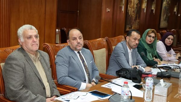 رئيس جامعة المنوفية يستعرض خطة تحويل الجامعة إلى الفئة الأولى (Tier 1)