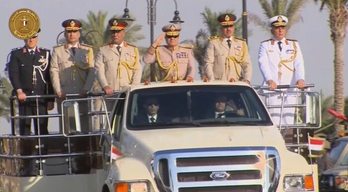 عاجل| بالزي العسكري.. الرئيس السيسي يتفقد مقر القيادة الاستراتيجية بالعاصمة الجديدة