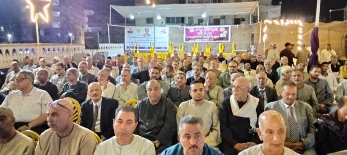 في مشهد يليق بتاريخه.. نقابة المعلمين بقنا تقيم احتفالية لتأبين شيخ الإذاعيين فهمي عمر بحضور حاشد