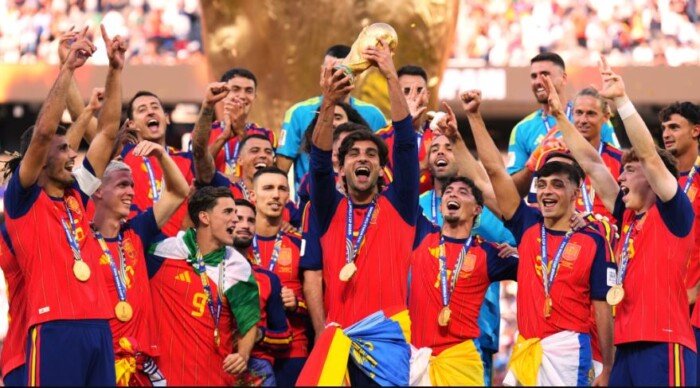 احتفالات تاريخية.. مراسم تتويج إسبانيا بلقب كأس العالم 2026 «فيديو»