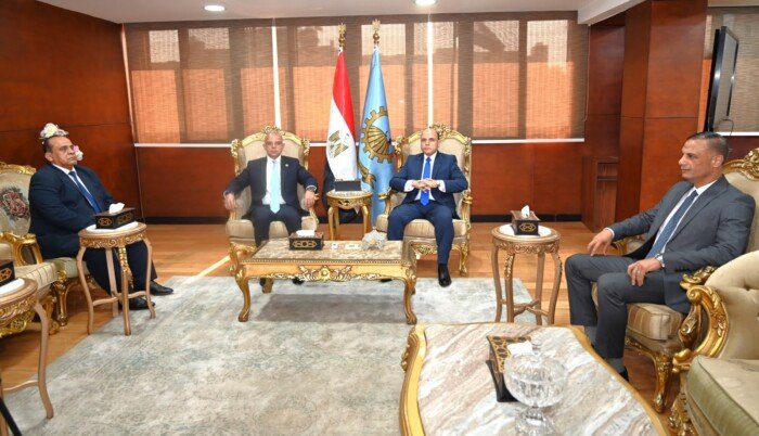 محافظ الغربية ووزير الاستثمار يطلقان مبادرة «مصر تنطلق بالتصدير» لدعم المنتج الوطني وزيادة الصادرات