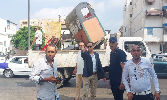 نائب محافظ بورسعيد يقود حملة مكبرة لإزالة الإشغالات بشارعي 23 ديسمبر والعبور