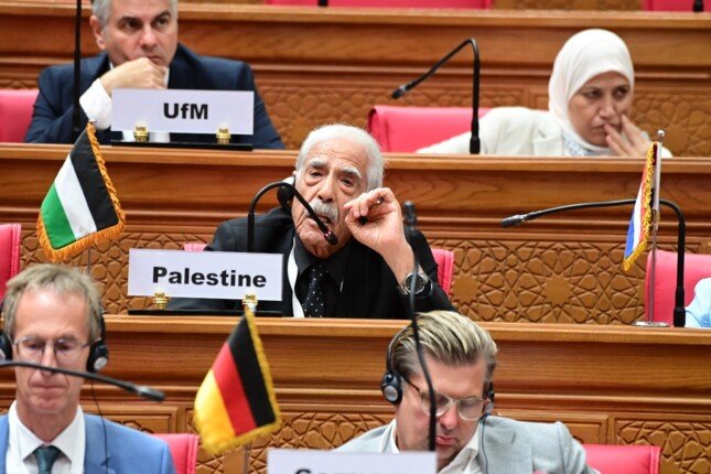 ممثل فلسطين يدعو إلى دعم الأونروا وزيادة تمويلها