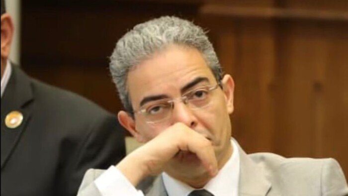 نقيب الإعلاميين يحيل مذيع القاهرة والناس للتحقيق بعد استضافة صحفي إسرائيلي