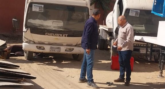 محافظ أسيوط يوجه برفع جاهزية المعدات وسيارات الحملات الميكانيكية