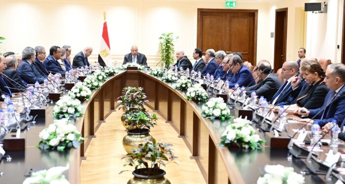 «رئيس النواب» يعقد لقاءً مُوسعاً مع السفراء المنقولين لرئاسة البعثات الدبلوماسية المصرية بالخارج