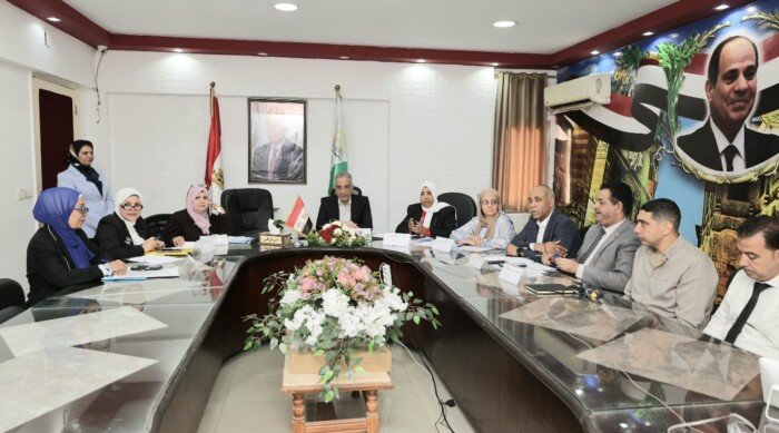 من داخل غرفة العمليات.. محافظ الجيزة يتابع انتظام امتحانات الثانوية العامة