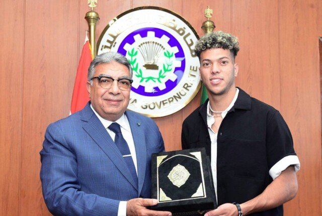 محافظ الدقهلية يكرم إمام عاشور بعد تألقه مع منتخب مصر في كأس العالم 2026