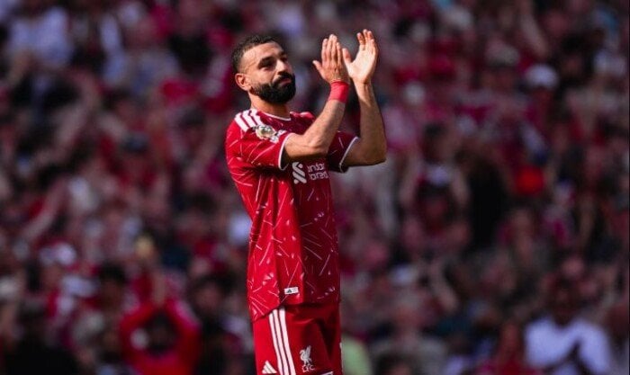 بصورة من أسطنبول.. وكيل محمد صلاح يثير الجدل بعد رحيله عن ليفربول