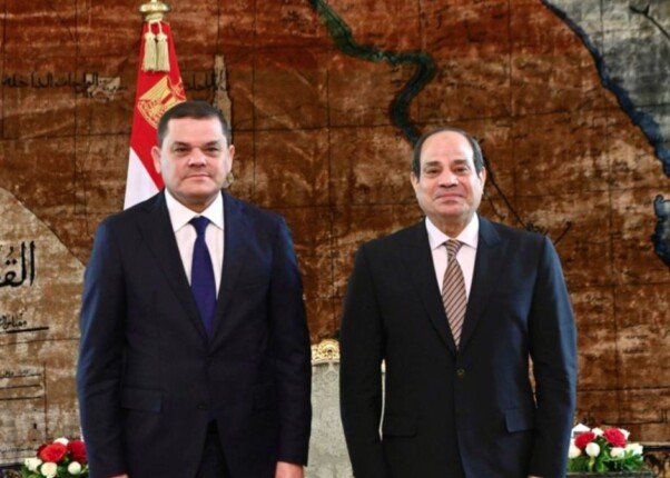 الرئيس السيسي يبحث مع رئيس الحكومة الليبية فرص التنسيق لتسوية النزاعات