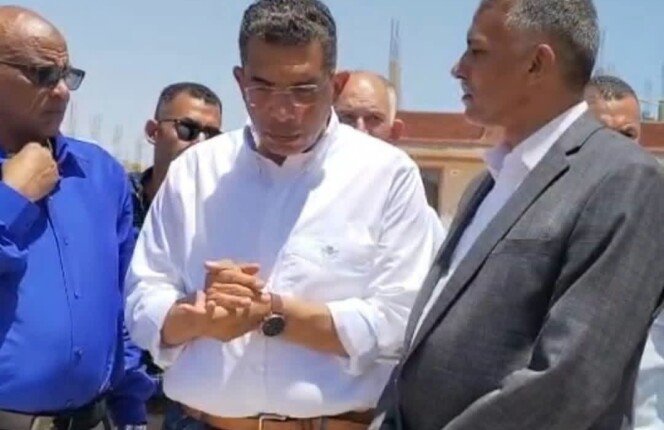 القضاء على المناطق غير الآمنة.. محافظ البحر الأحمر يوجّه بالتسليم الفوري للمساكن البديلة بـ «الكلاحين»