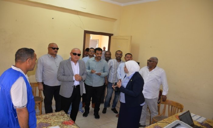 محافظ الأقصر يتفقد عدداً من المشروعات الخدمية والتنموية بمدينة الطود