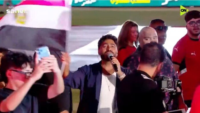 تامر حسني يثير تفاعل جماهير استاد القاهرة بأغنية «حلوة يا بلدي» ضمن احتفالية 100 مليون شكرًا