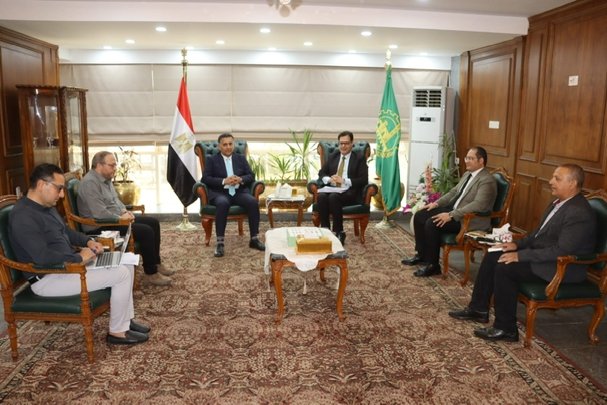 محافظ القليوبية يستعرض آليات تنفيذ مشروعات بنظام المشاركة مع القطاع الخاص لتعزيز الاستثمار