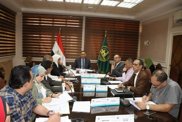 محافظ القليوبية يترأس اجتماع مجلس إدارة المناطق الصناعية لبحث طلبات المستثمرين