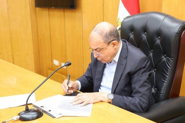قرارات فورية على أرض الواقع.. «كدواني» ينهي معاناة قرى المنيا في مياه الشرب والخدمات العامة