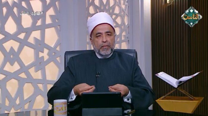 هل يجوز لسائق الميكروباص جمع كل الصلوات بسبب العمل؟.. أمين الفتوى يجيب