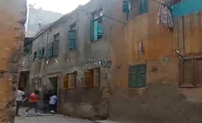 مصرع سيدة إثر انهيار سقف غرفة داخل عقار بمنطقة الحضرة في الإسكندرية