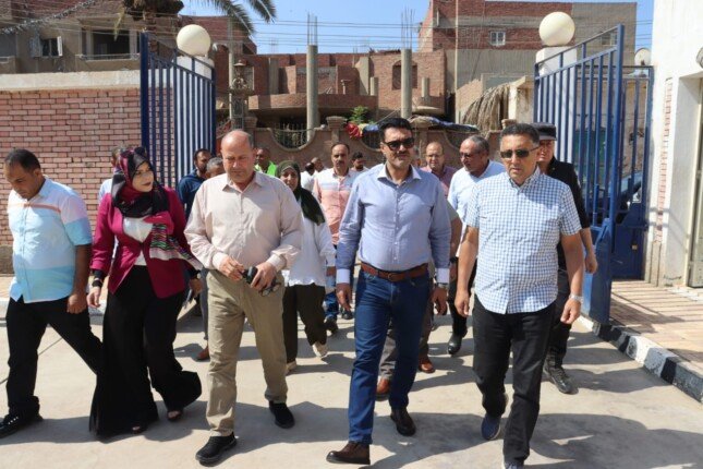 محافظ القليوبية يتفقد محطات مياه الشرب والصرف الصحي بشبين القناطر.. ويوجه برفع كفاءة التشغيل
