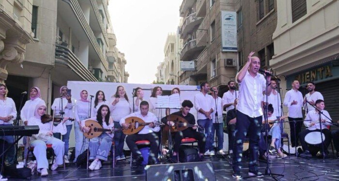 «شارع الفن» يواصل فعالياته بالإسكندرية بعروض وورش فنية متنوعة