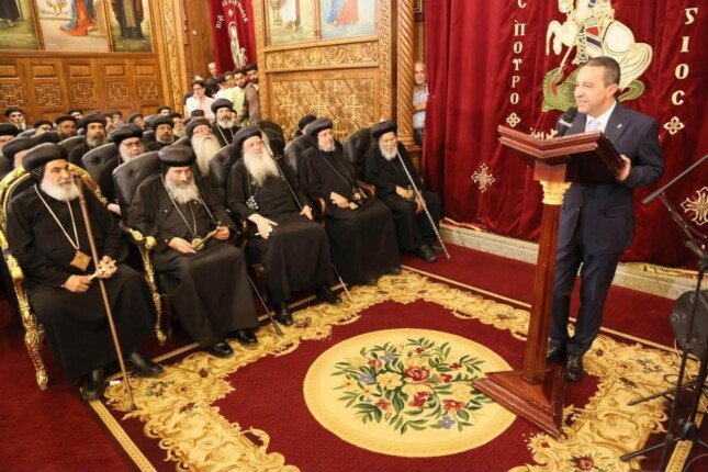 محافظ المنوفية يشهد احتفالية اليوبيل الذهبي لتجليس الأنبا بنيامين مطران المنوفية بكنيسة العذراء مريم بالبتانون