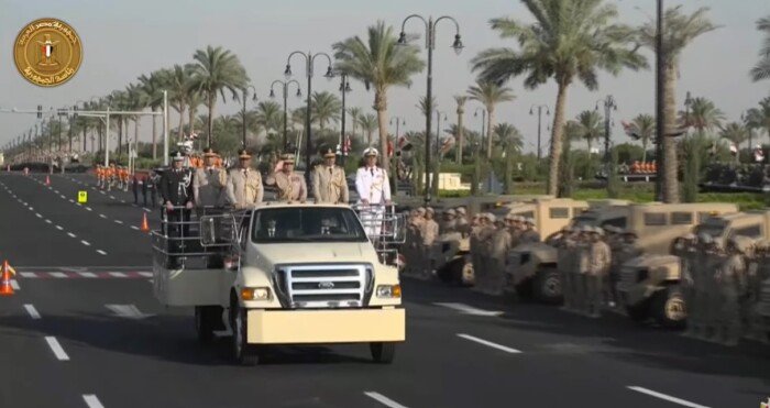 الرئيس السيسي يجري جولة تفقدية بمقر القيادة الاستراتيجية في العاصمة الجديدة